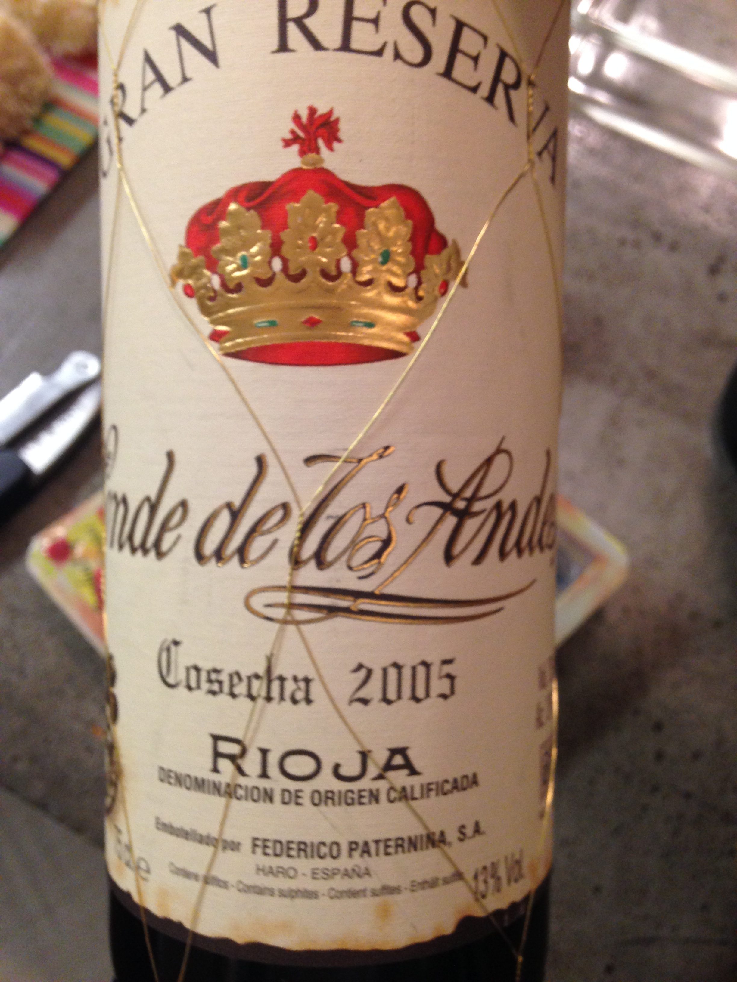 Conde de Los Andes 2005 Gran Reserva. Com 12 anos de idade exibiu bastante evolução. 